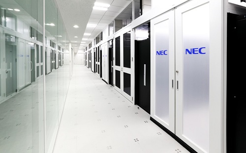 国内企業としては最大規模となる、NECのAIスパコン