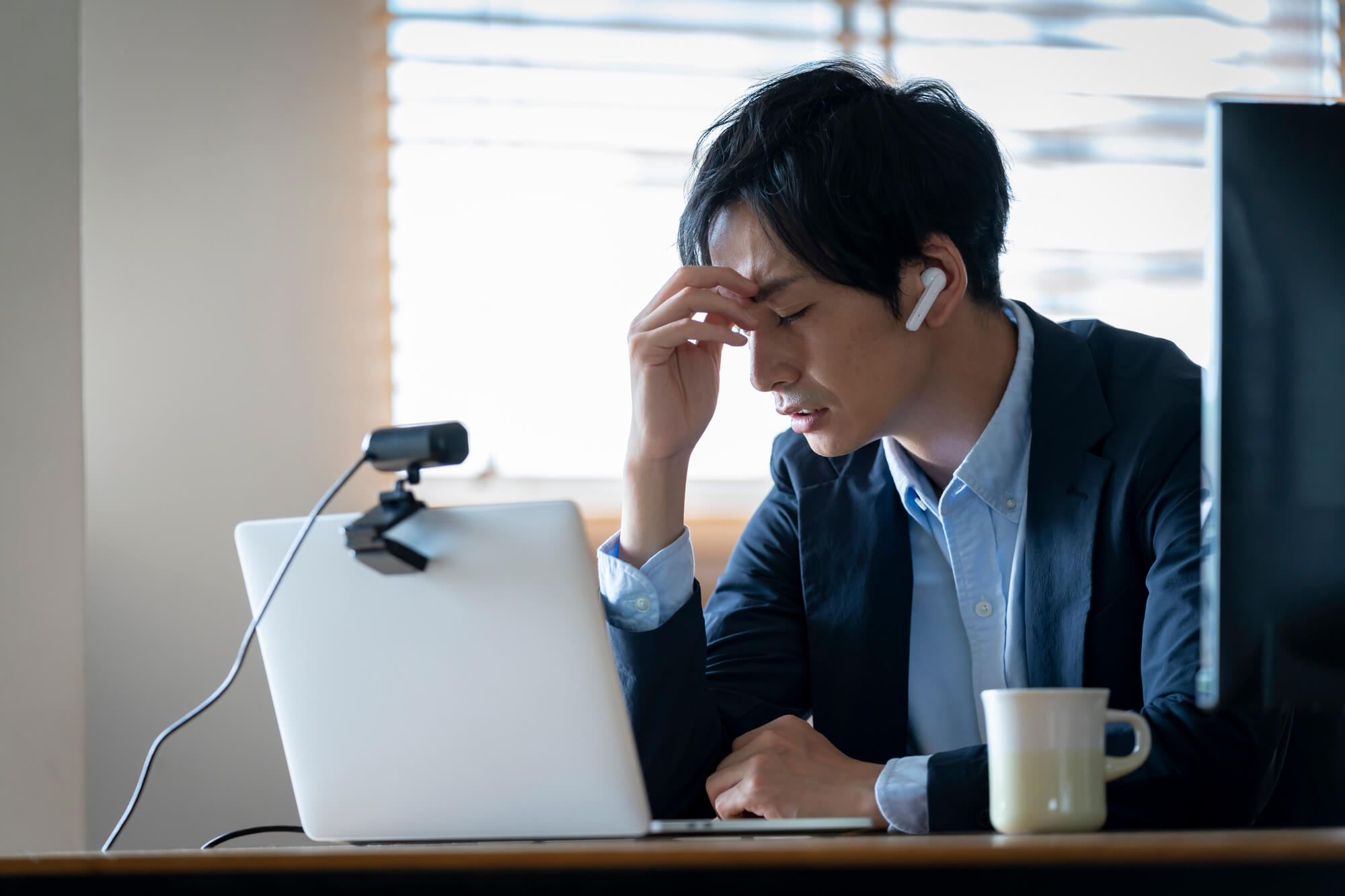 ChatGPTが途中で止まる原因は？