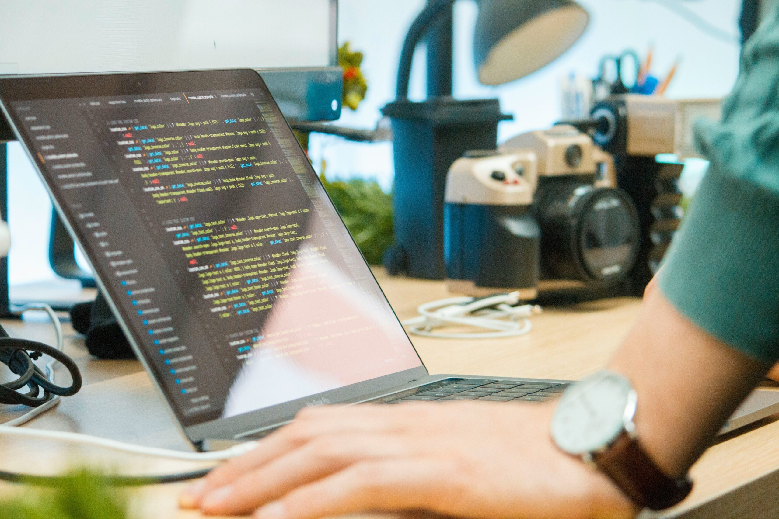 AIによるコードレビューの仕組みは？
