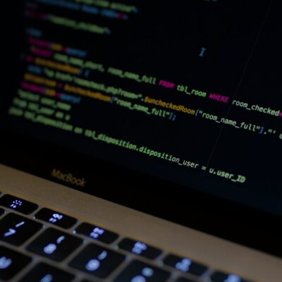 ナレッジマネジメントとは？概要・手法・メリット・生成AI（RAG）導入方法を徹底解説！