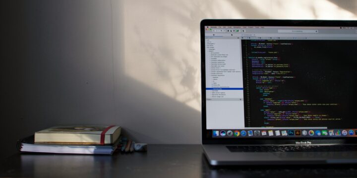 AI駆動開発の費用を徹底解説!内訳・隠れコスト・従来ROIとの違いは?