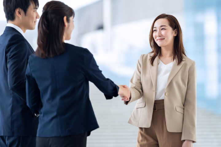 自社構築と既存ツール導入はどっちがおすすめ?