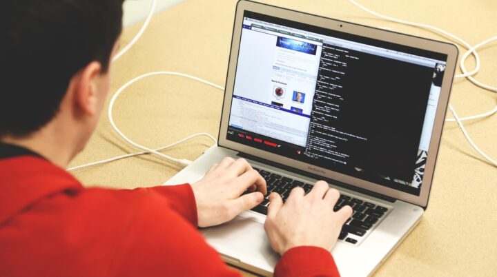 AI駆動開発でMLOpsはなぜ重要?導入手順7ステップも徹底解説!