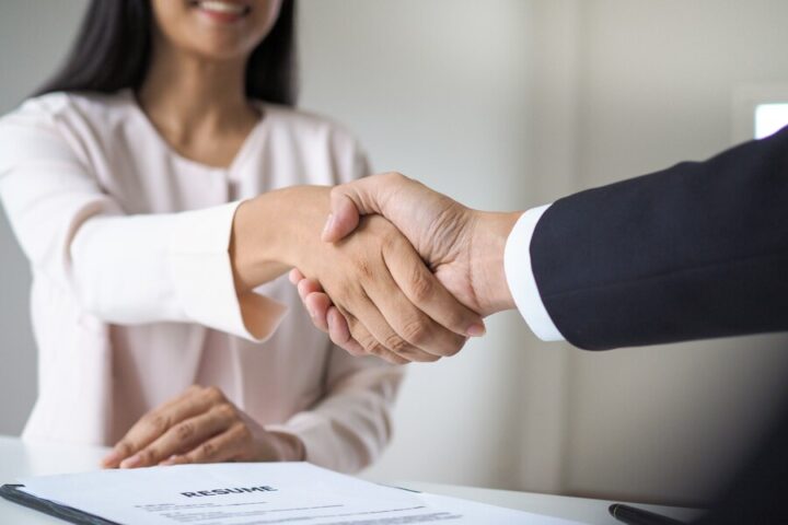 AI駆動開発で内製化すべき業務と外部利用すべき業務